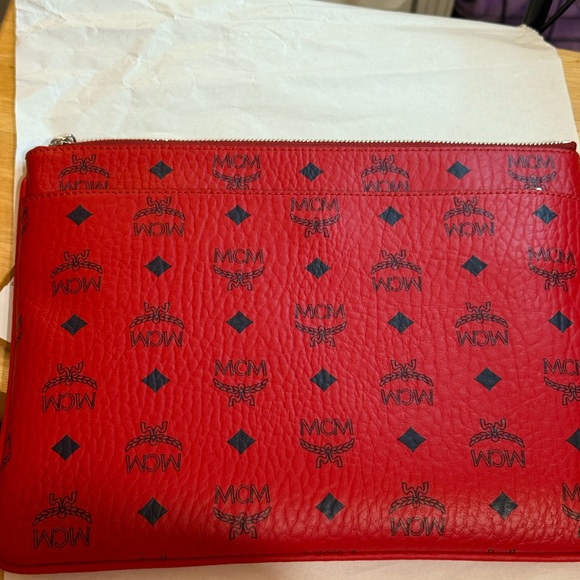 BRAND NEW WITH TAGS MCM CANDY RED MEDIUM CROSSBODY - Picture 6 of 16